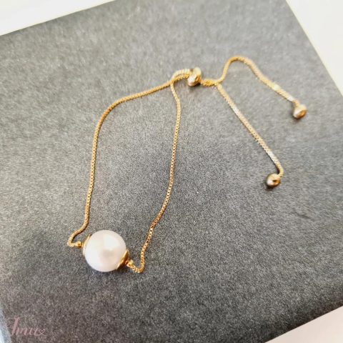 imusau.lt | parduodama PEARLS OF LONDON Stilinga apyrankė su perlu